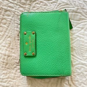 Kate spade emerald wallet